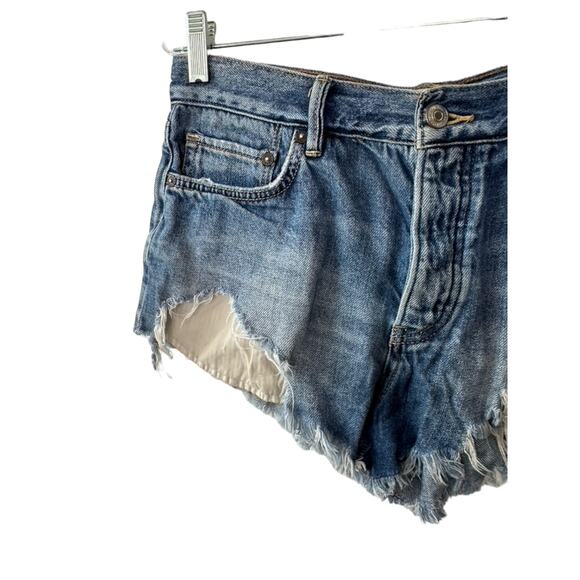 Free People We The Free Distressed Button-Fly Cut Off Jean Shorts Women's 28 - Picture 2 of 6